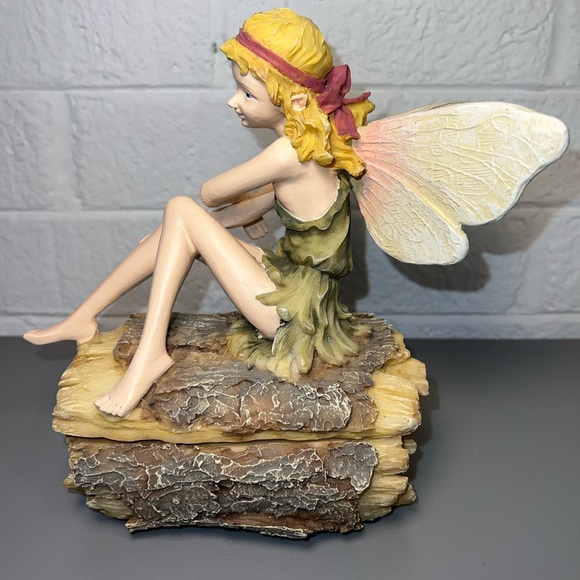 NEW design toscano statue Fairy  Hand Crafted  Vintage  Trinket Box￼￼￼  8”x8” - Picture 2 of 9
